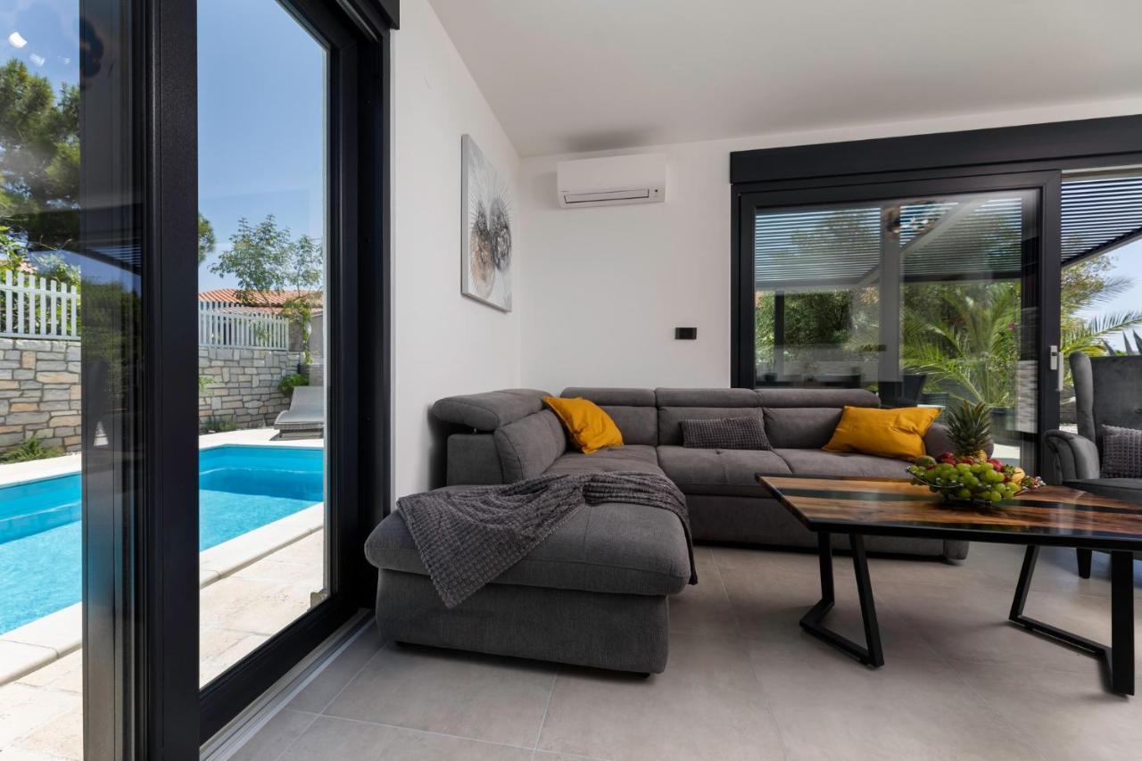 Luxury Villa Adria Apartments Крк Экстерьер фото