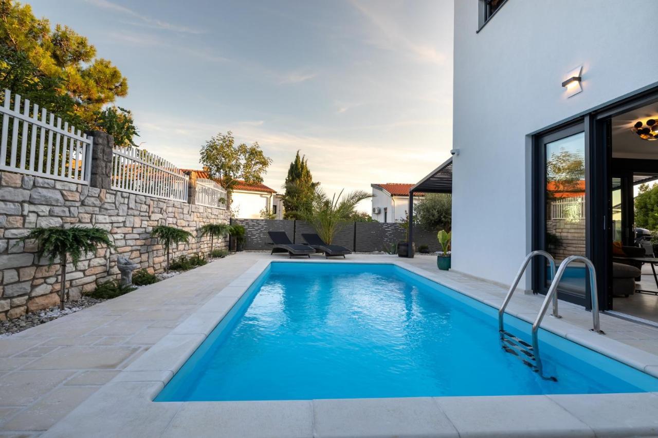 Luxury Villa Adria Apartments Крк Экстерьер фото
