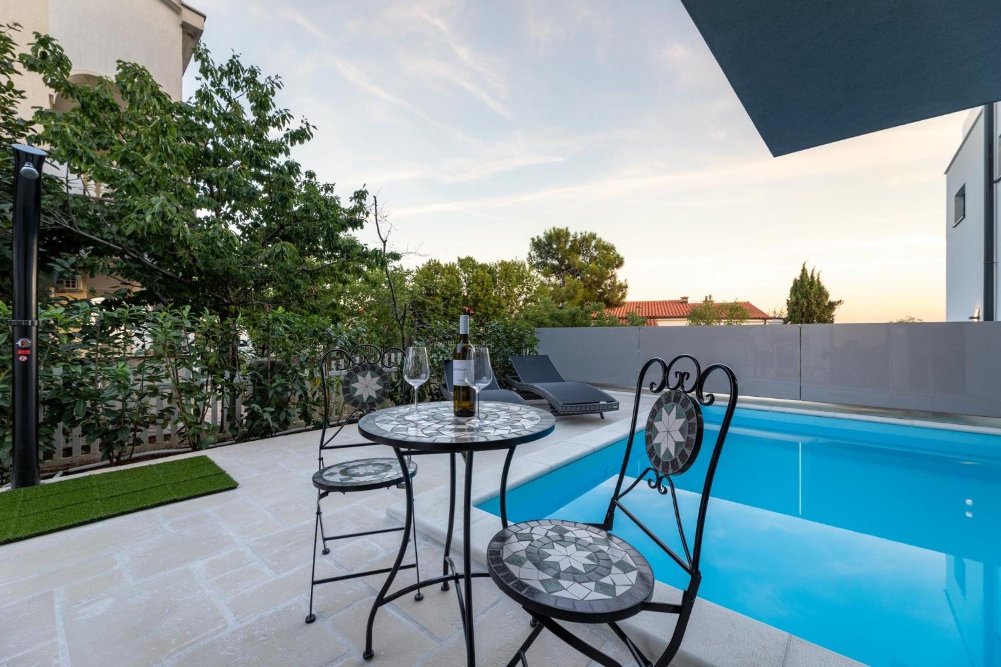 Luxury Villa Adria Apartments Крк Экстерьер фото
